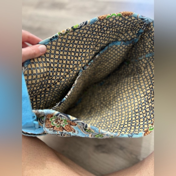 Vera Bradley Large Crossbody Messenger Bag - Picture 4 of 7